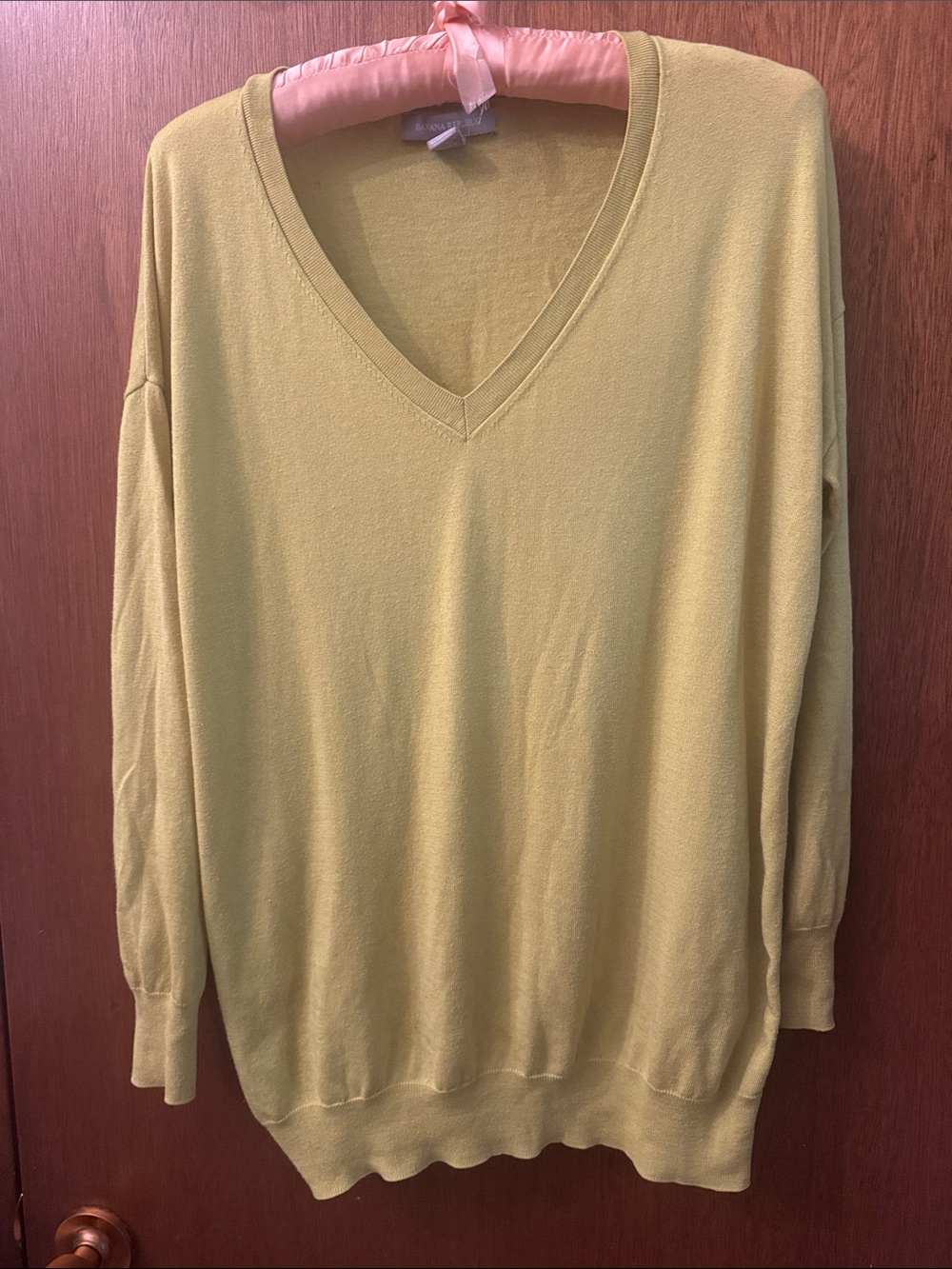 Banana Republic V-Neck Sweater in Yellow Olive